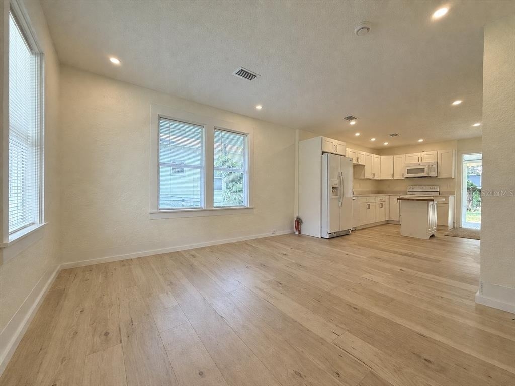 140 Kingston Avenue - Photo 4