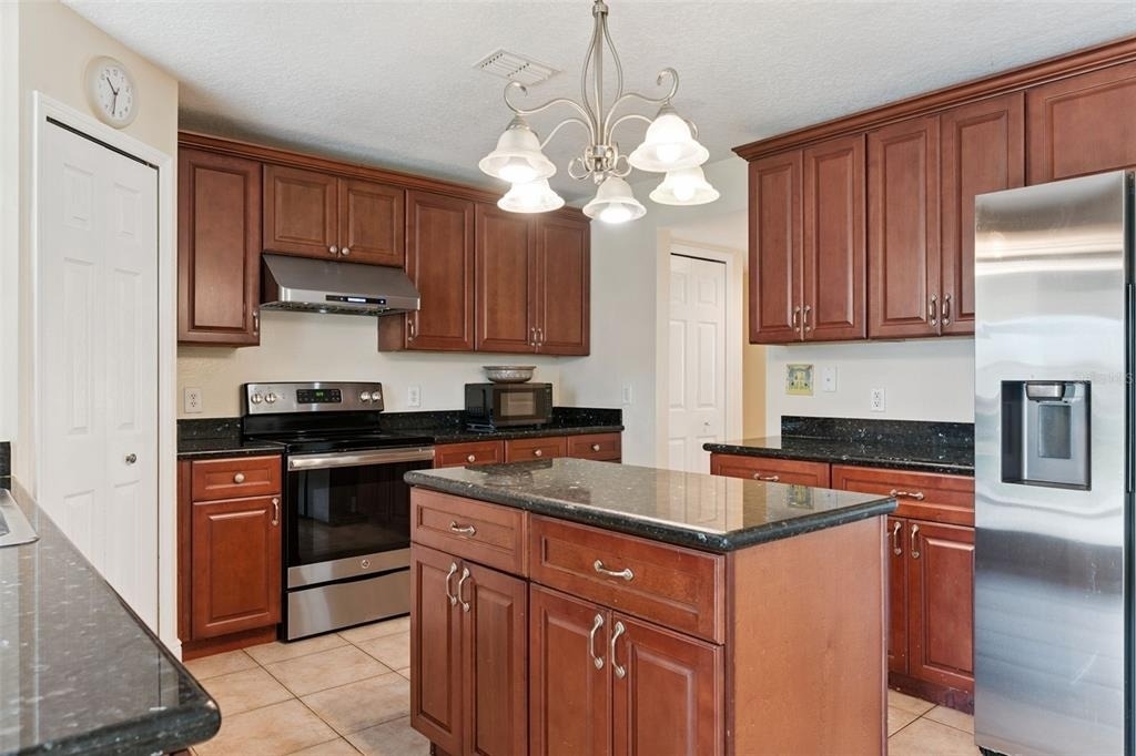 2907 Holly Berry Court - Photo 6