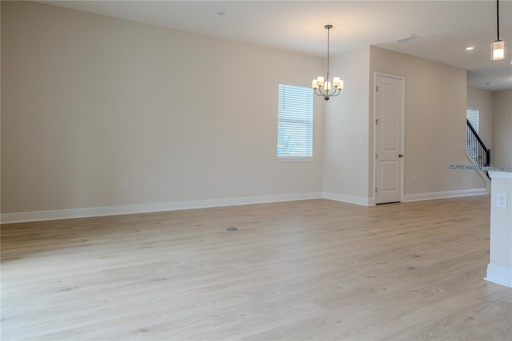16705 Victoria Grove Alley - Photo 14