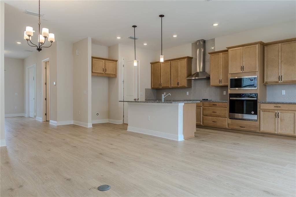 16705 Victoria Grove Alley - Photo 12