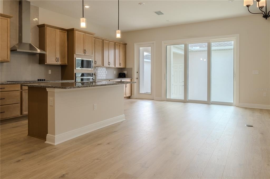 16705 Victoria Grove Alley - Photo 10