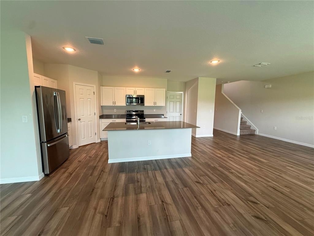 7909 Peacelily Avenue - Photo 2
