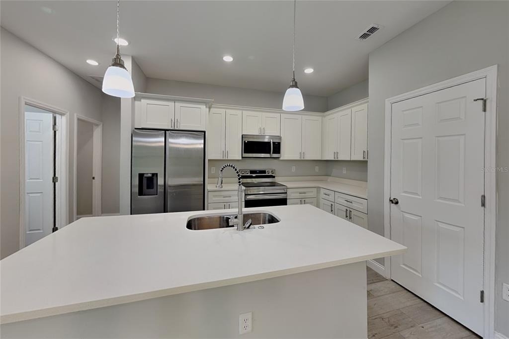 3212 W Marie Drive - Photo 3