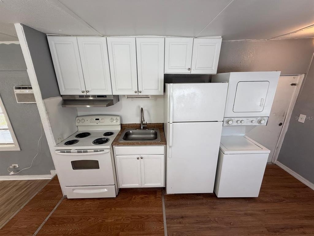 6954 Pompeii Road - Photo 10