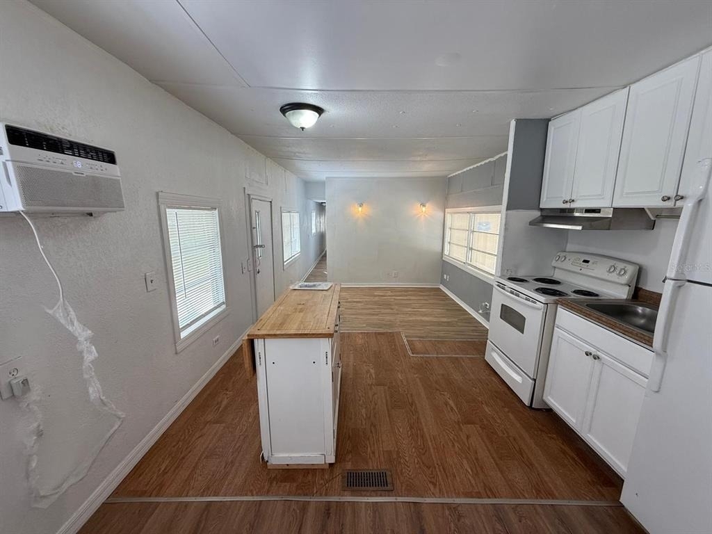 6954 Pompeii Road - Photo 7