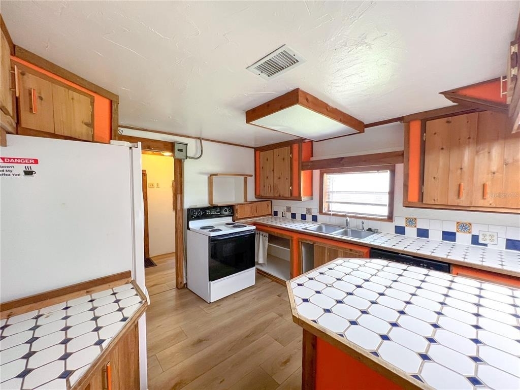 25825 W Newberry Road - Photo 6