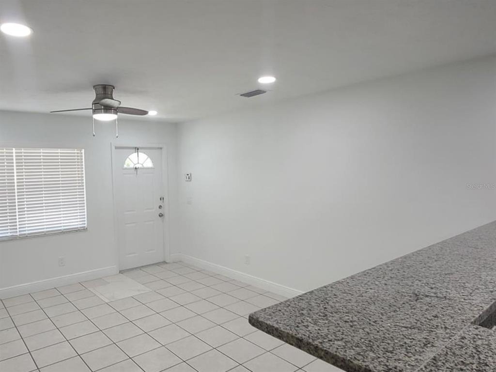 1108 59th Avenue Drive W - Photo 2