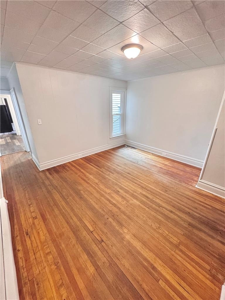1049 W Tilghman Street - Photo 3