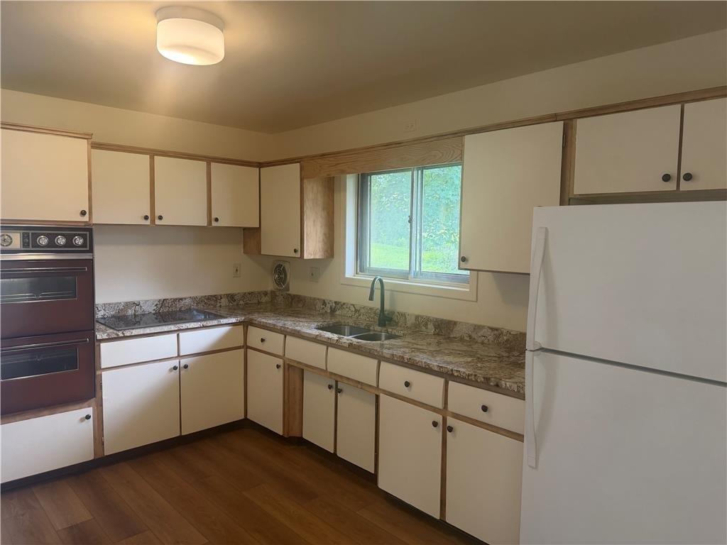 3410 Lehigh Street - Photo 2