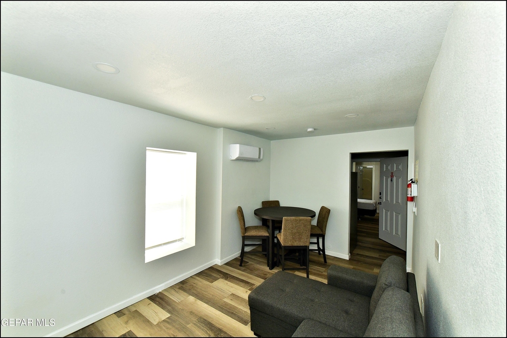 6806 Alameda Avenue - Photo 6