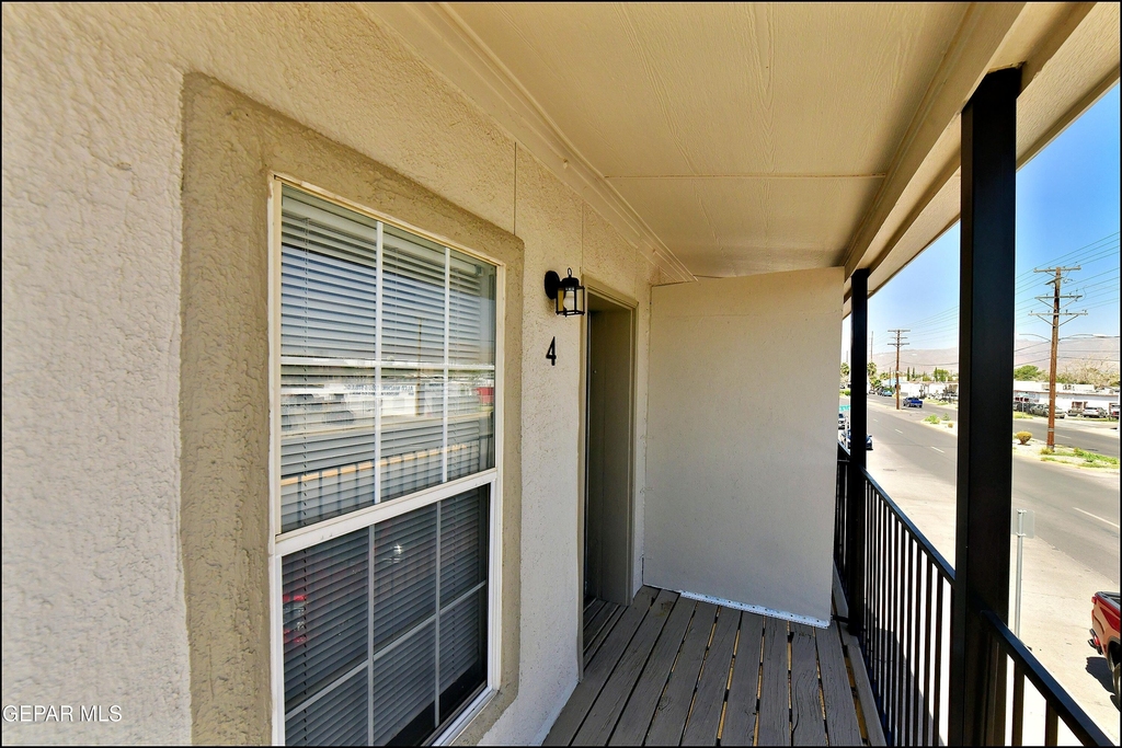 6806 Alameda Avenue - Photo 7