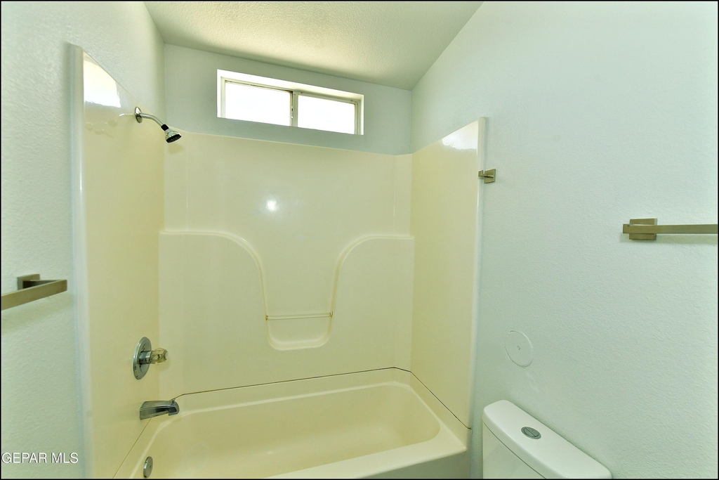 6806 Alameda Avenue - Photo 17