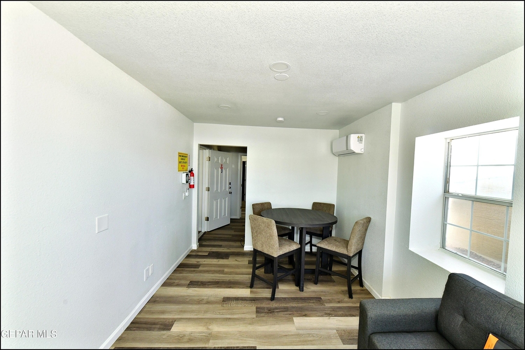 6806 Alameda Avenue - Photo 6