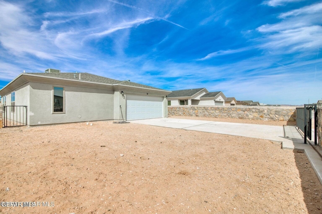 14724 Charles Foster Avenue - Photo 17