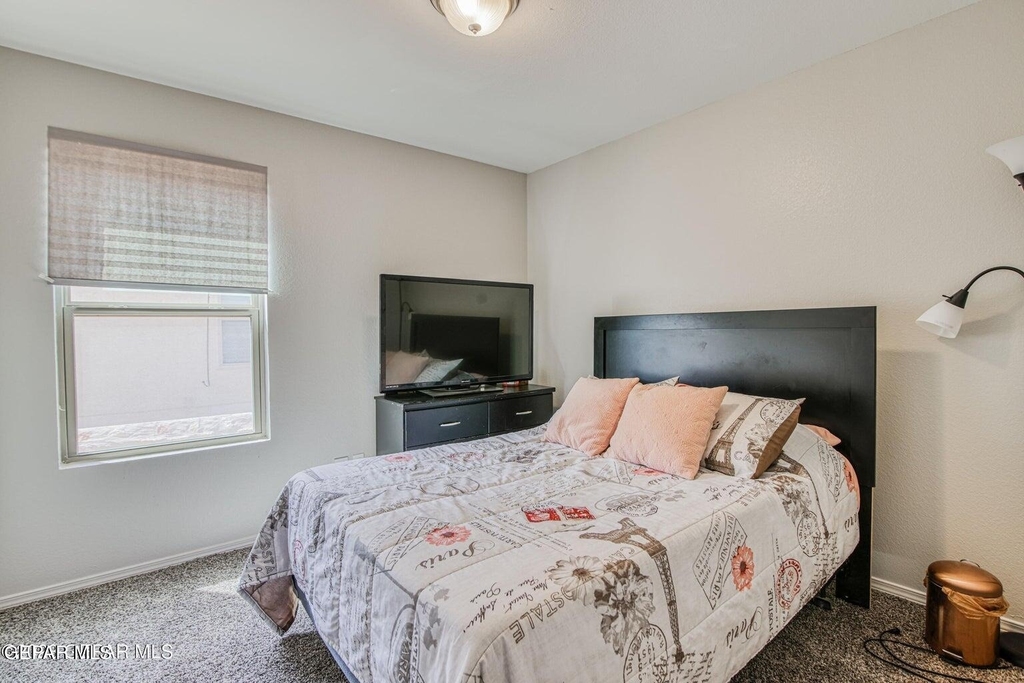 14724 Charles Foster Avenue - Photo 10