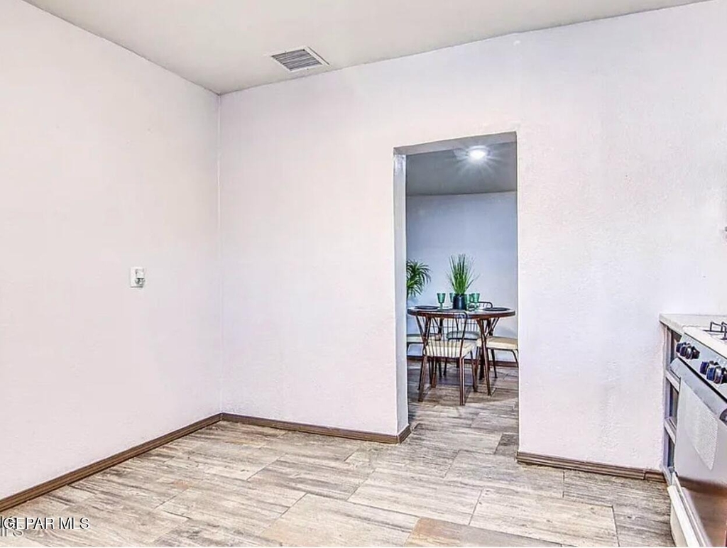 221 Hadlock Street - Photo 12
