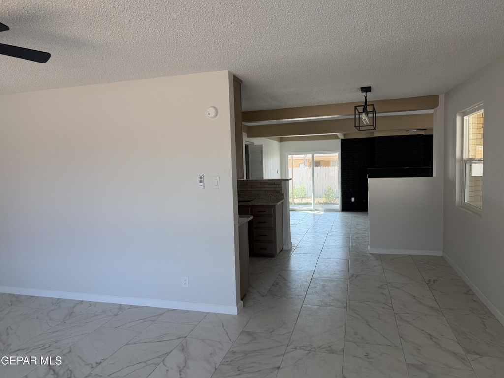 8104 Dempsey Avenue - Photo 3