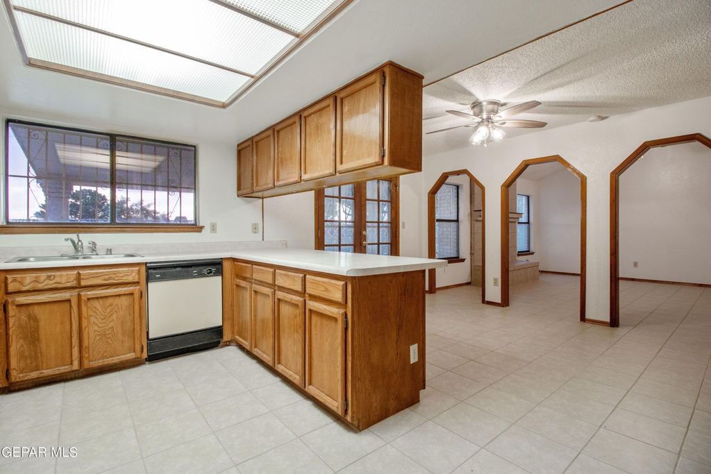 11625 Cedar Crest Drive - Photo 6