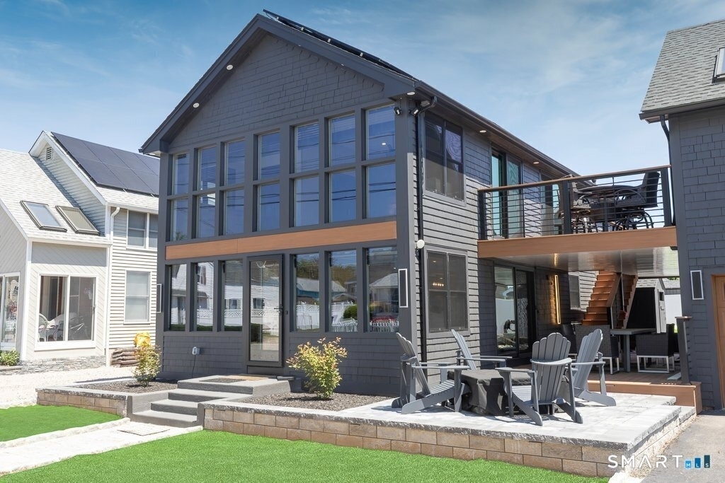 48 Swan Avenue - Photo 2
