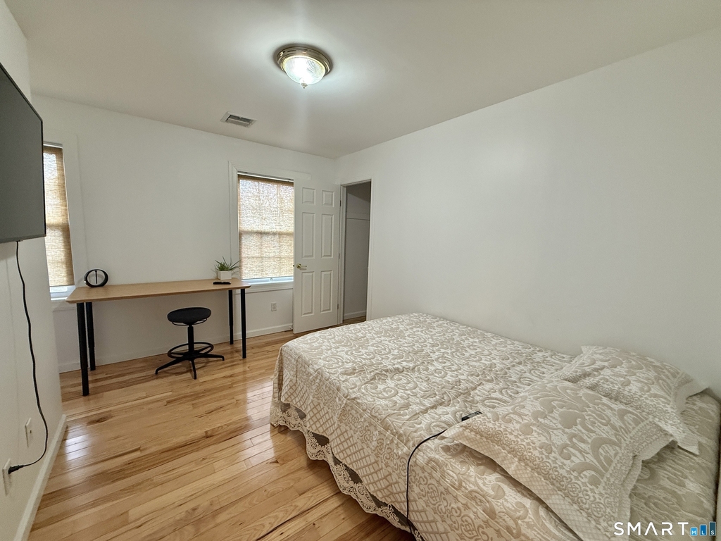 70 Renwick Place - Photo 12