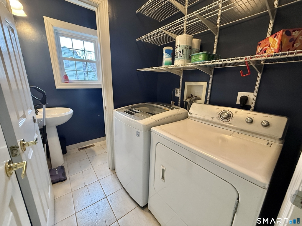 70 Renwick Place - Photo 9