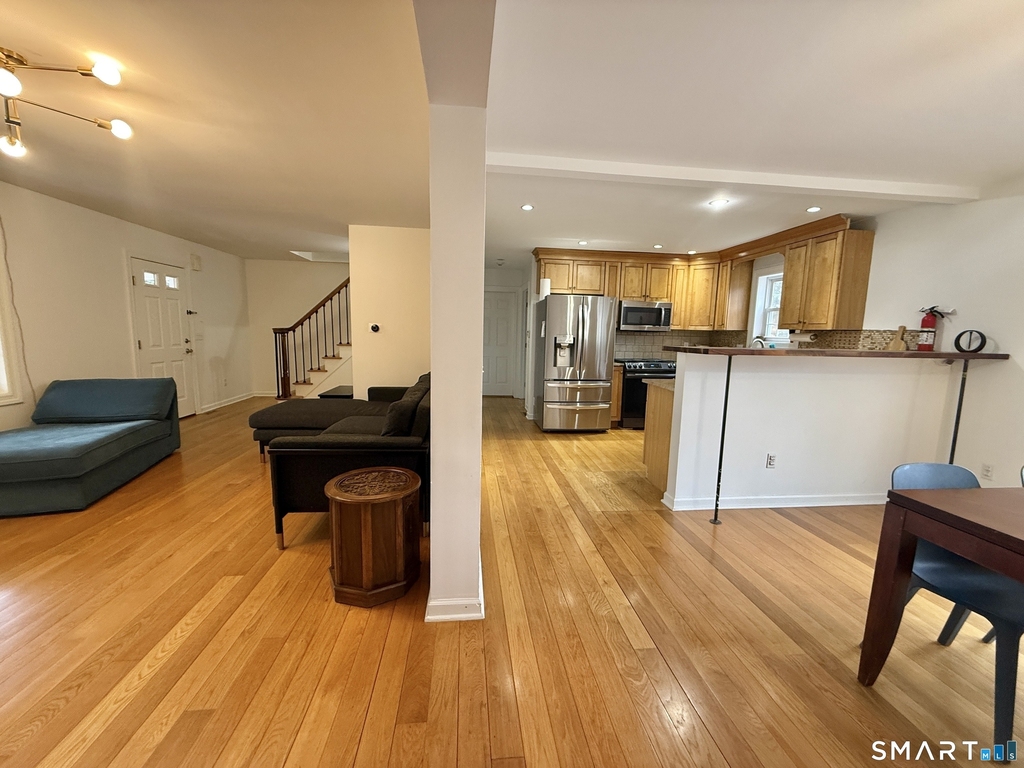 70 Renwick Place - Photo 5