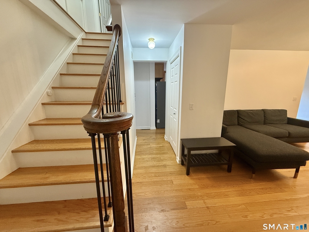 70 Renwick Place - Photo 2