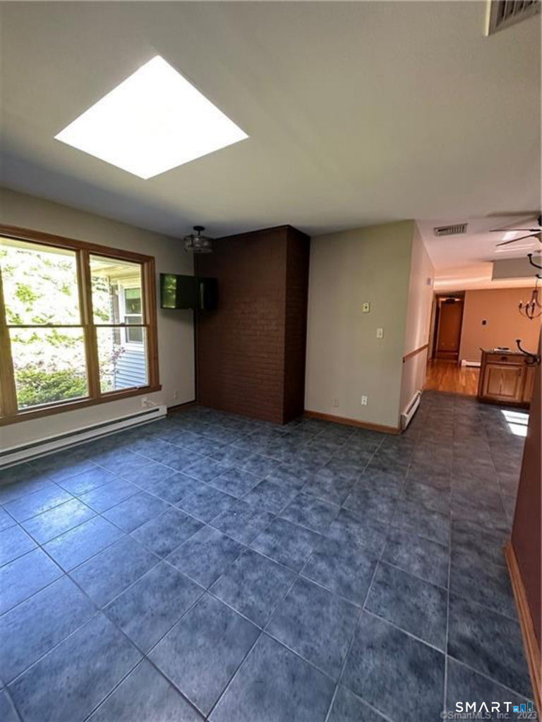 350 Bell Street - Photo 11