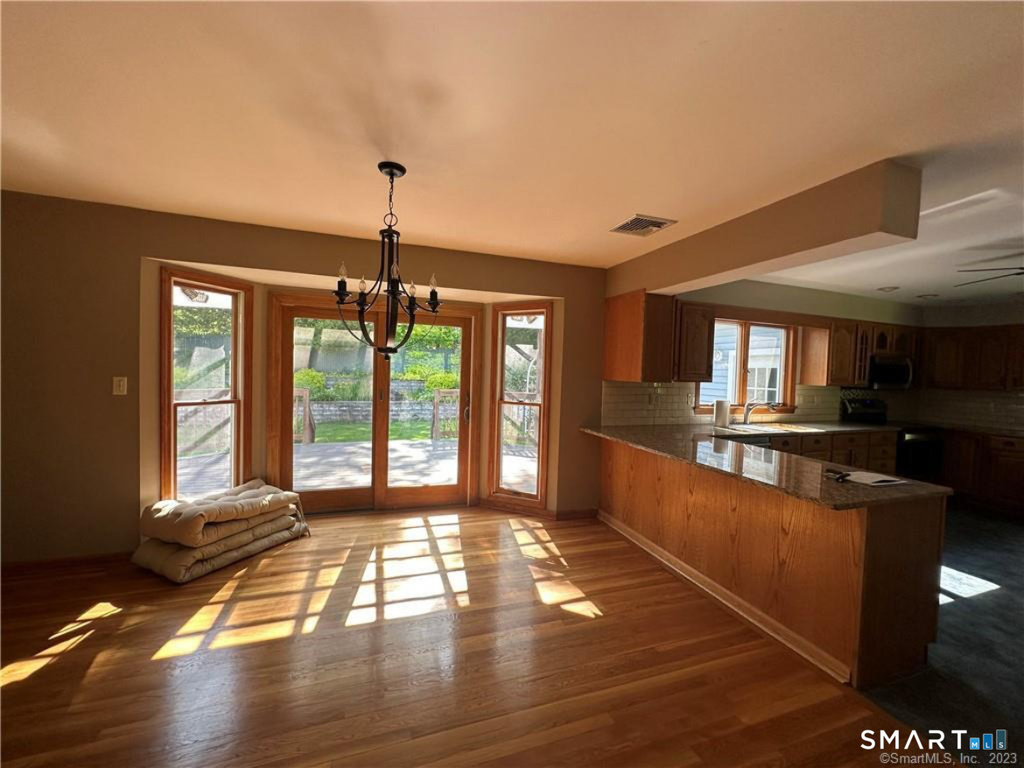 350 Bell Street - Photo 23