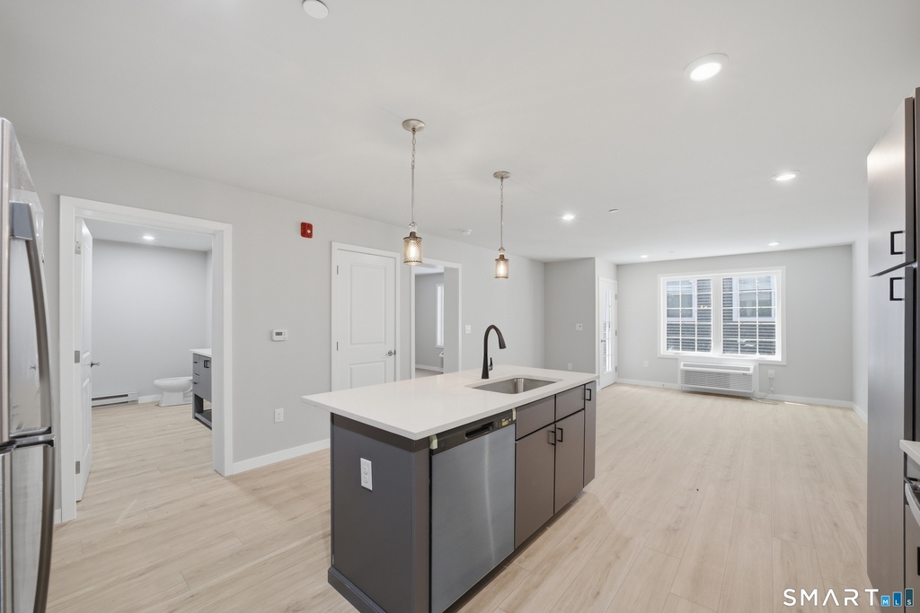 589 Bedford Street - Photo 5