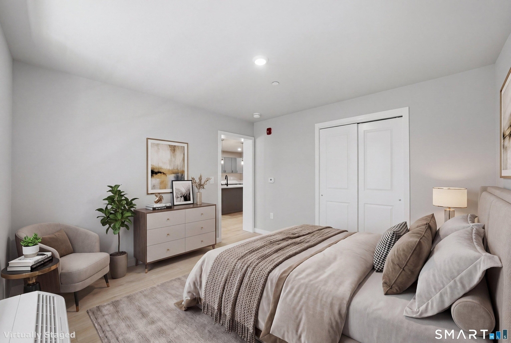 589 Bedford Street - Photo 6