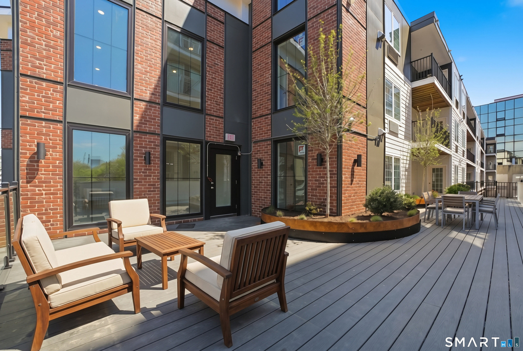 589 Bedford Street - Photo 12