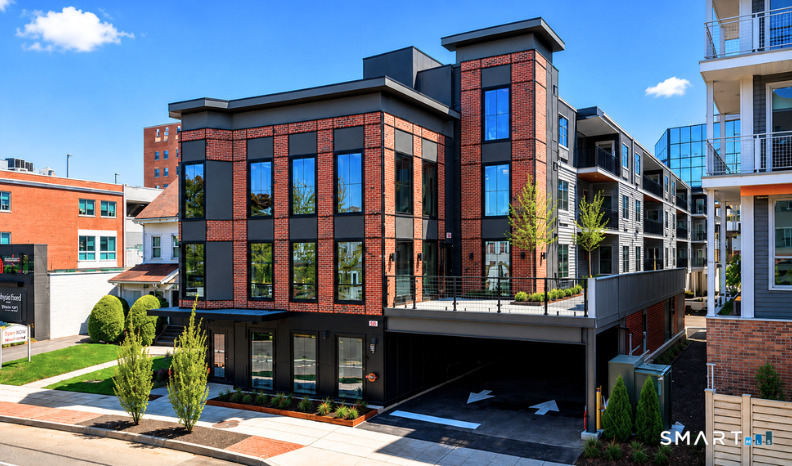 589 Bedford Street - Photo 18