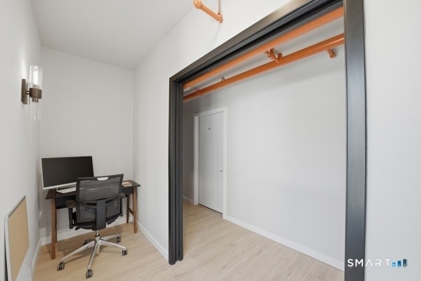 589 Bedford Street - Photo 10