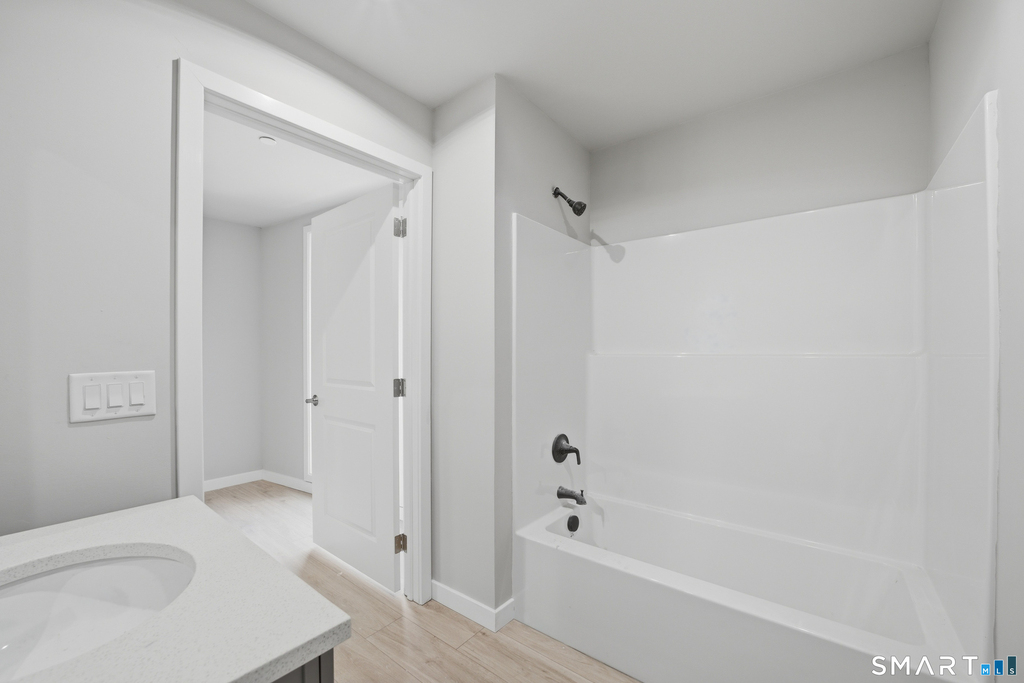 589 Bedford Street - Photo 8