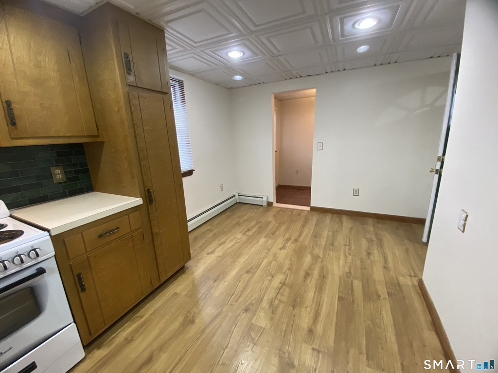 275 Main Street - Photo 5
