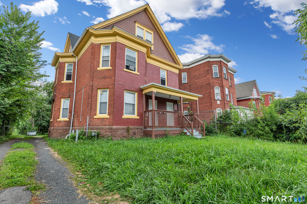139 Homestead Avenue - Photo 2