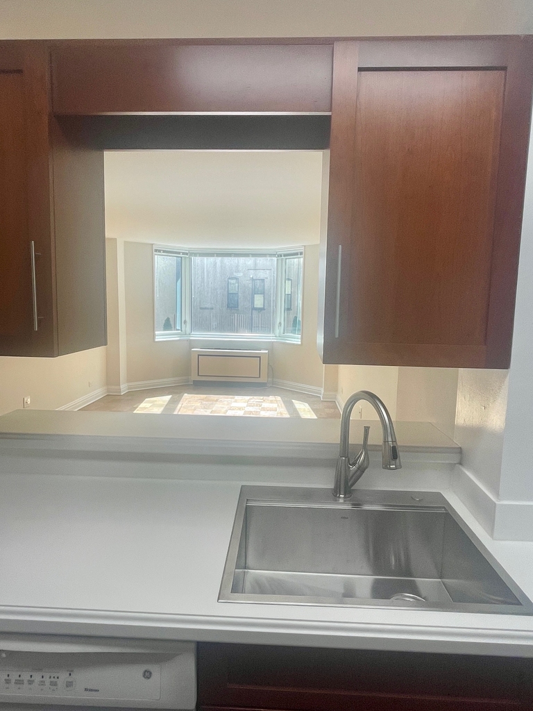 400 East 71st Street, 22K - Photo 3