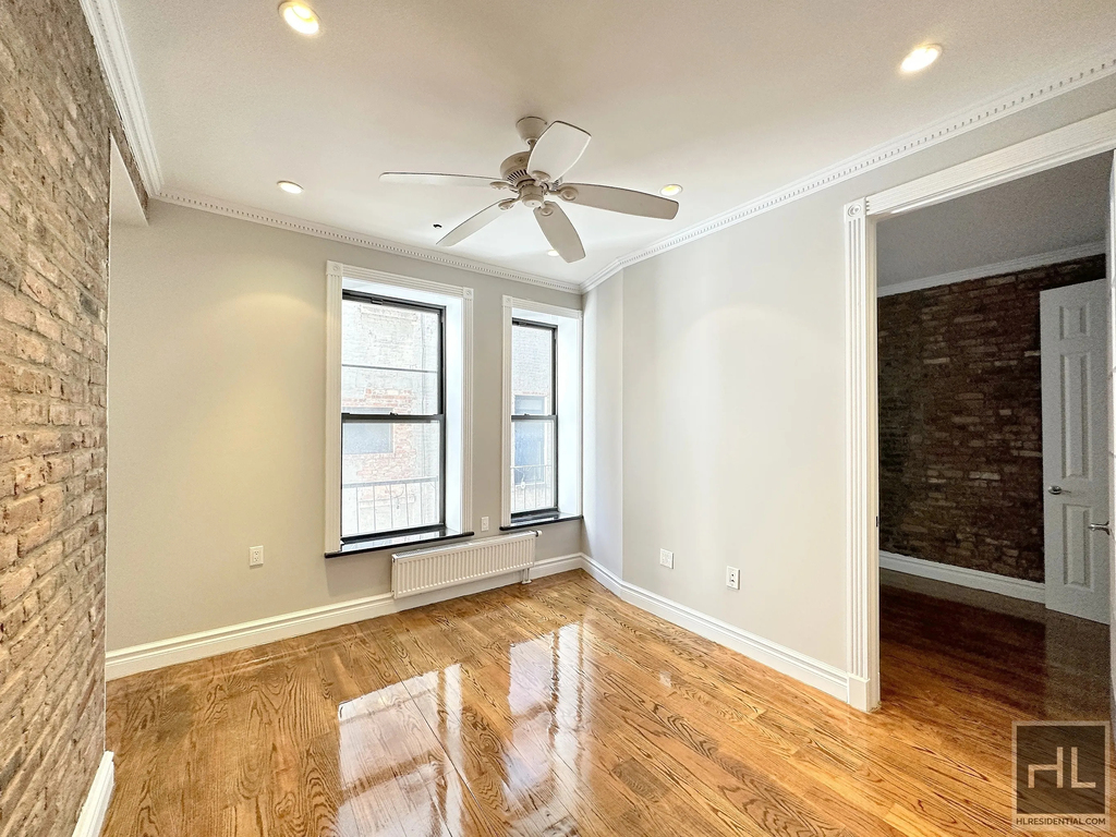 East 13th Street - Photo 5