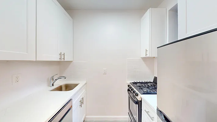 417 East 65th Street - Photo 2