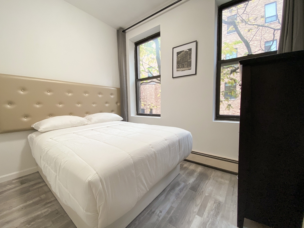 West 51st Street - Photo 7