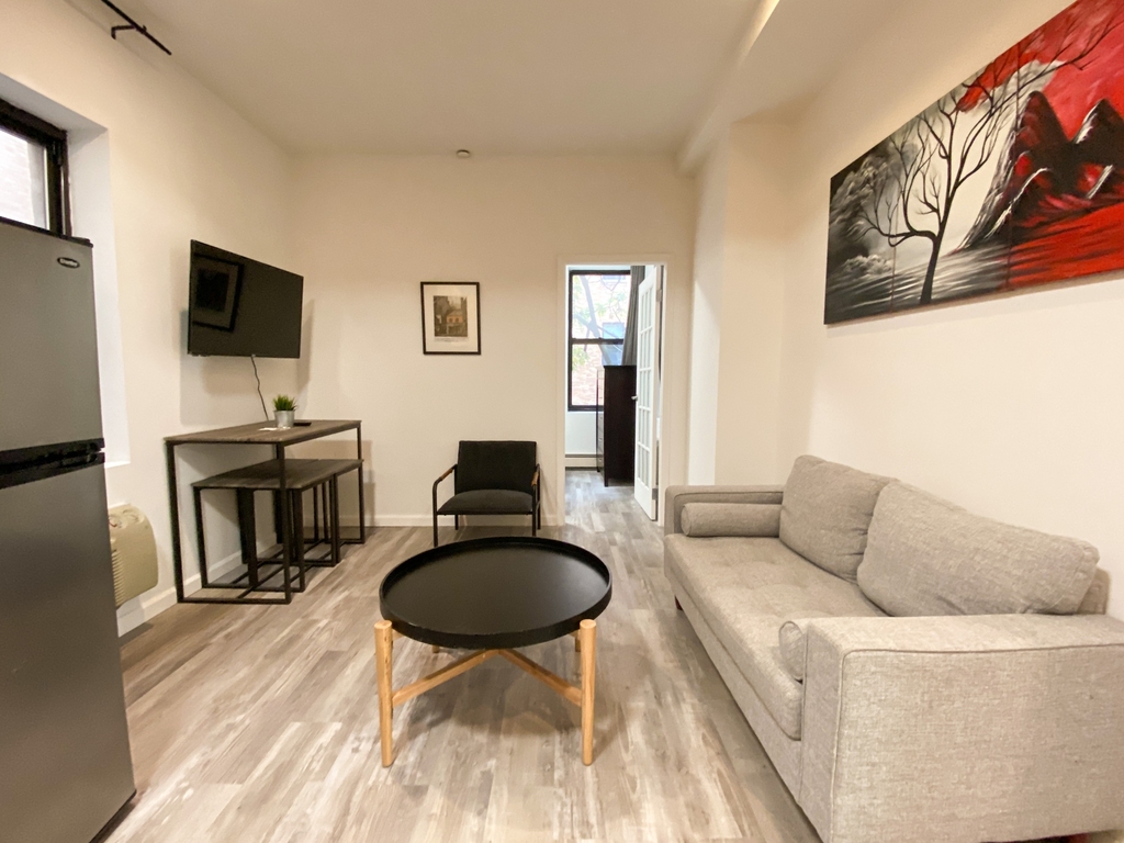 West 51st Street - Photo 6