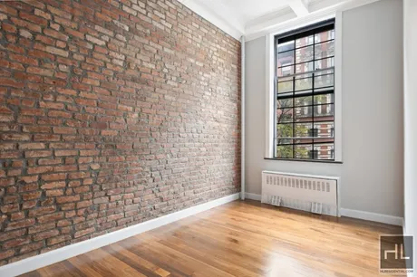 East 11th Street - Photo 3