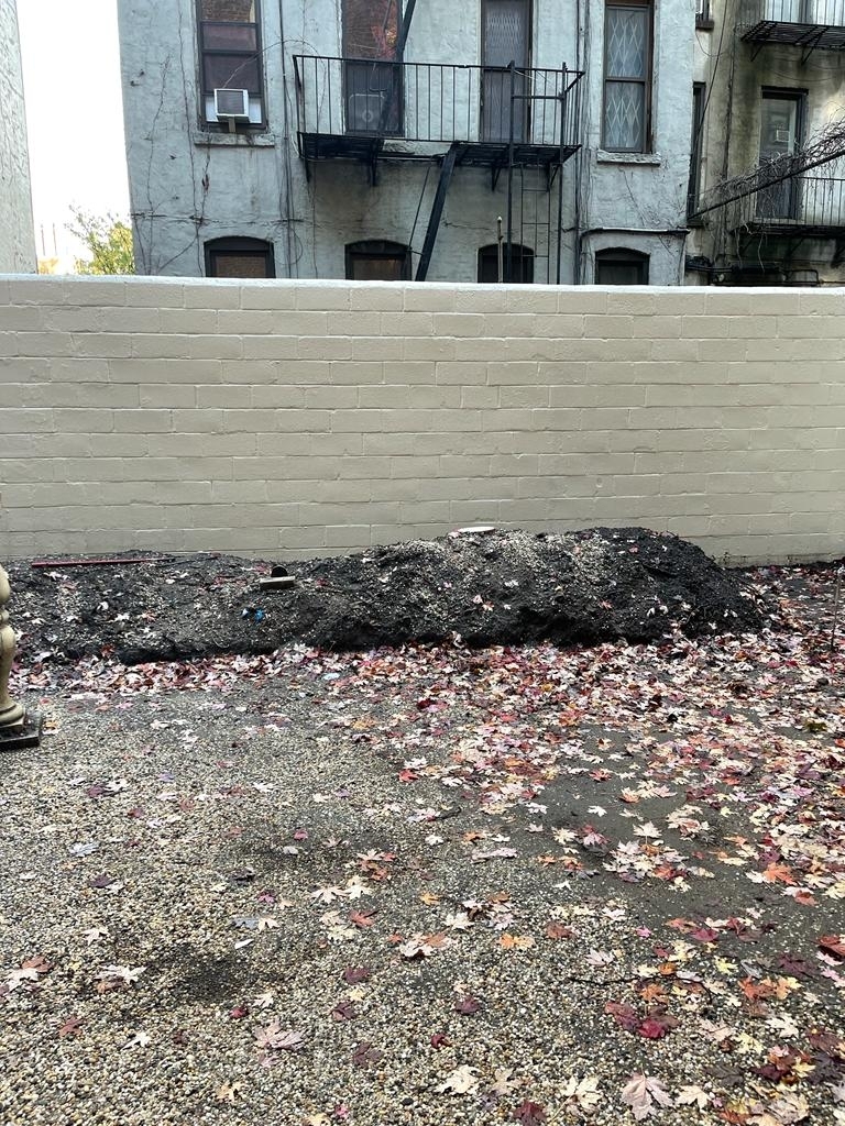 East 10th Street - Photo 3