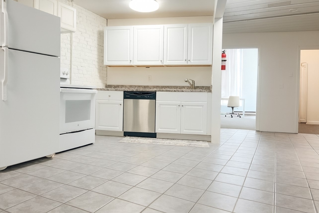 101 Court St - Photo 5