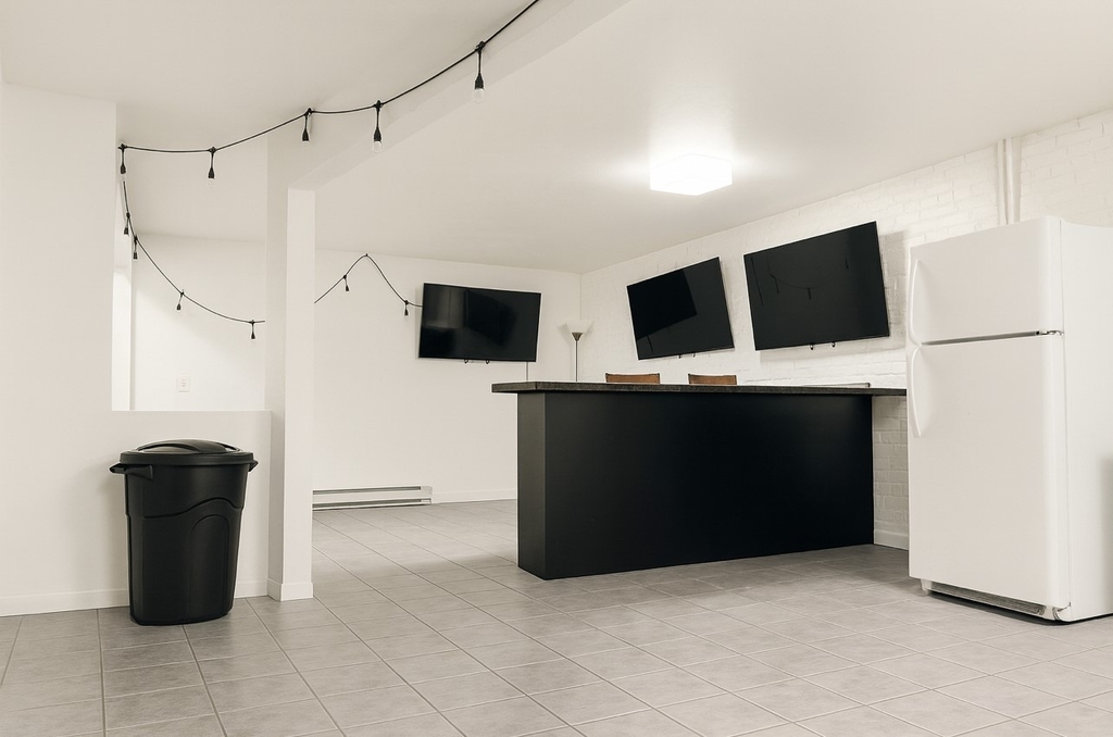 101 Court St - Photo 4