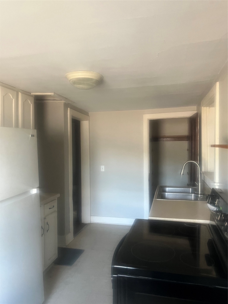 309 N Nanticoke Avenue - Photo 1