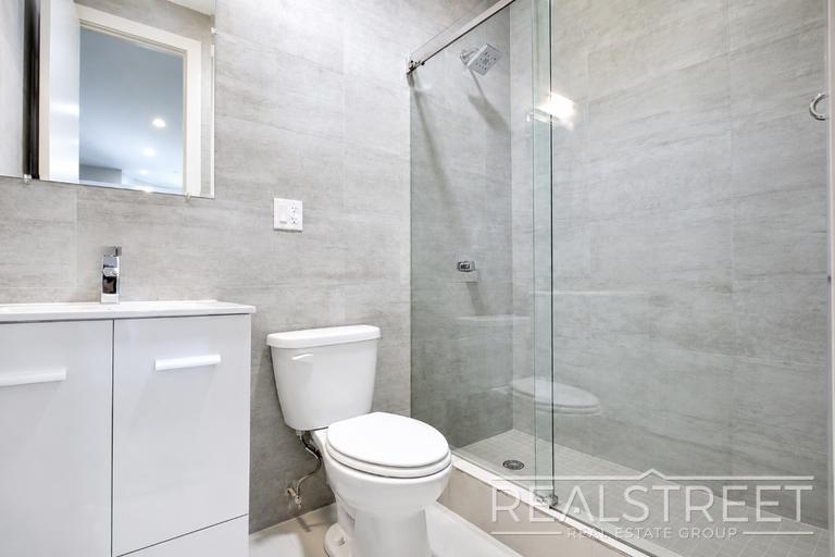 2517 Bedford Ave. - Photo 5