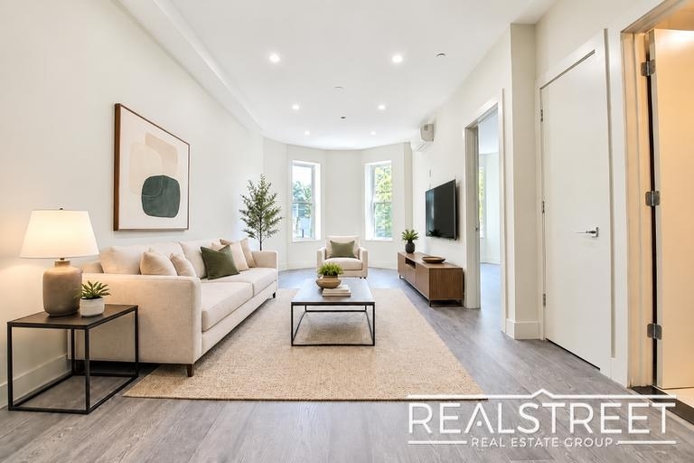 2517 Bedford Ave. - Photo 1