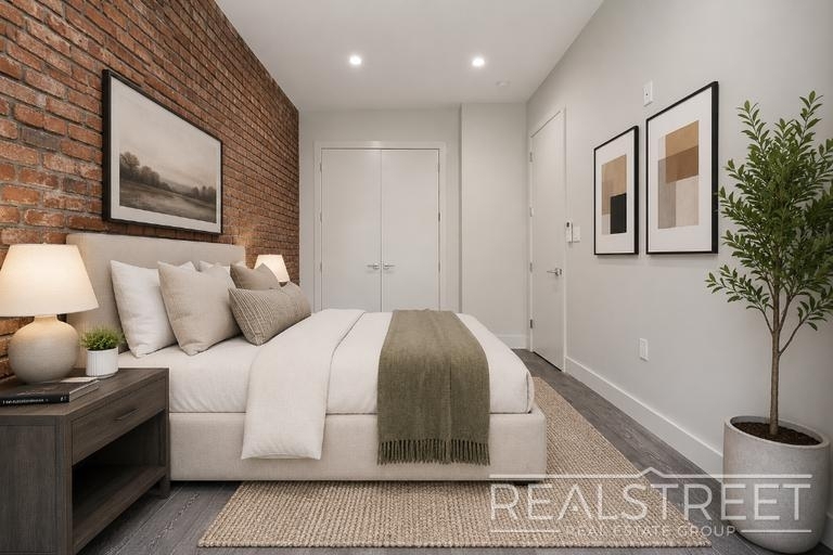 2517 Bedford Ave. - Photo 4